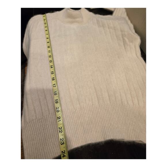 La Redoute Lambswool Angora Cream Sweater Faux Pearl Shoulder Accents Large - Picture 10 of 10